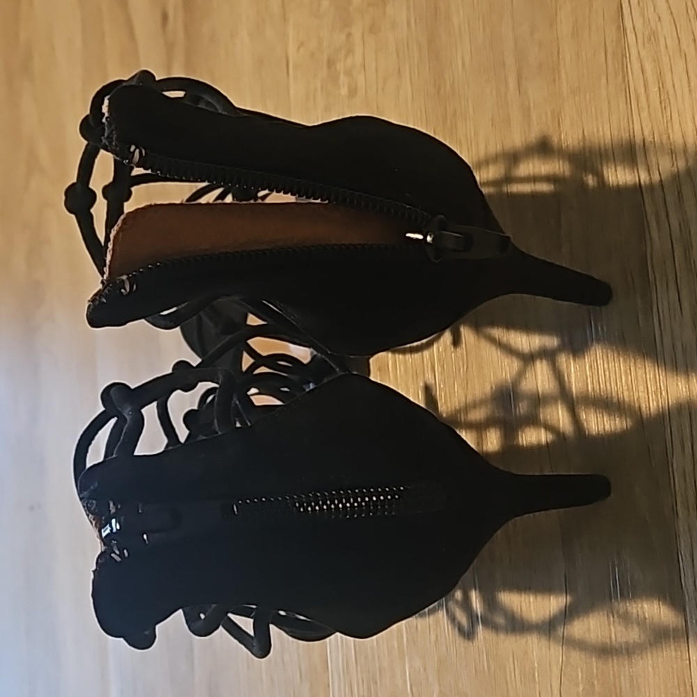 🖤NWT~Report Strappy Zip Back Heels Size 6.5 - Picture 2 of 11